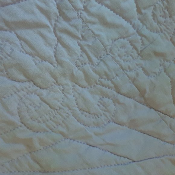 Vintage Purple Quilt Hand Embroidered and Hand Quilted Queen 79 x 102 Queen - Picture 9 of 9